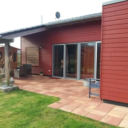 Pinto Rosso - Rotes Strandhaus An Idyllischem Privatsee Ferienhaus *