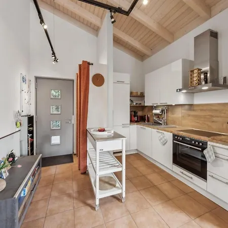 Ferienhaus Pinto Rosso - Rotes Strandhaus An Idyllischem Privatsee