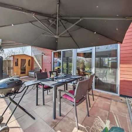 Am Kleinen Mit Steg, Garten Und Terrasse * Twist